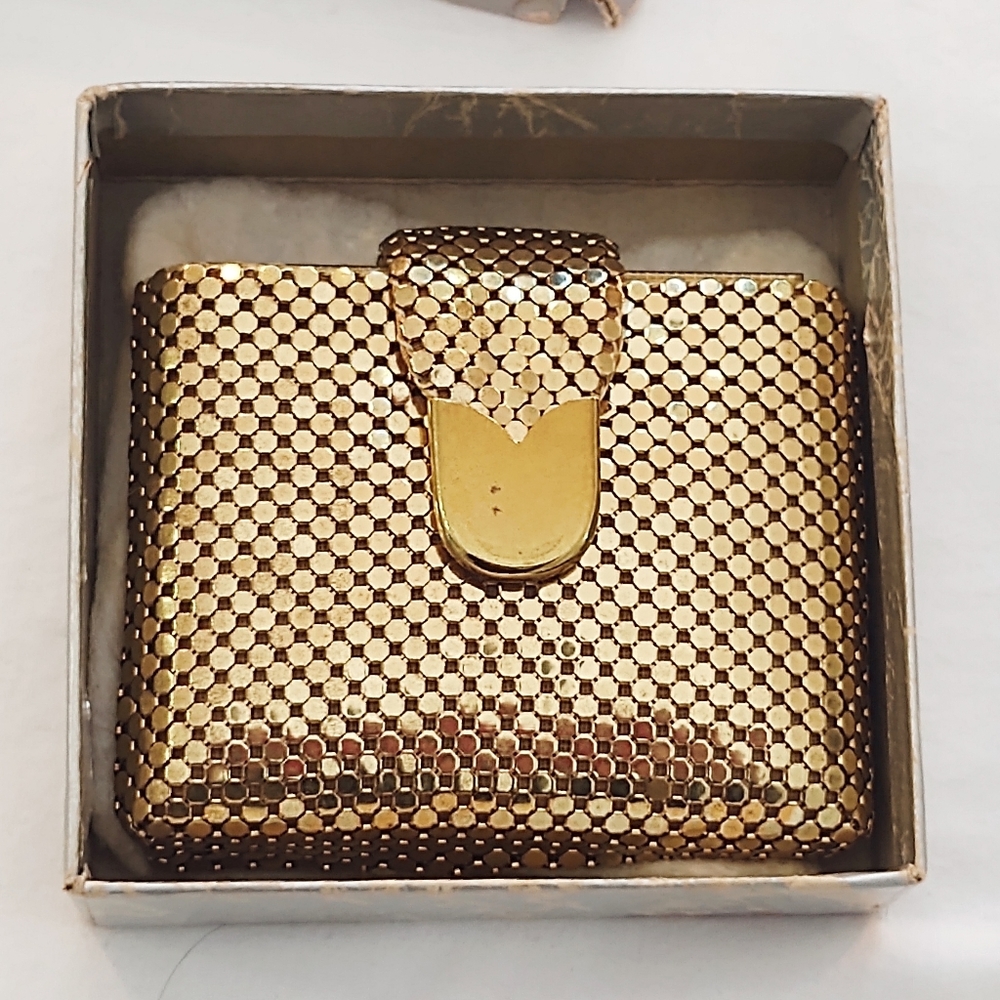 New Vintage Whiting & Davis Gold Compact and Mesh Pouch